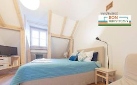 Snug Apartment In A Tenement House - Old Town - F50/5